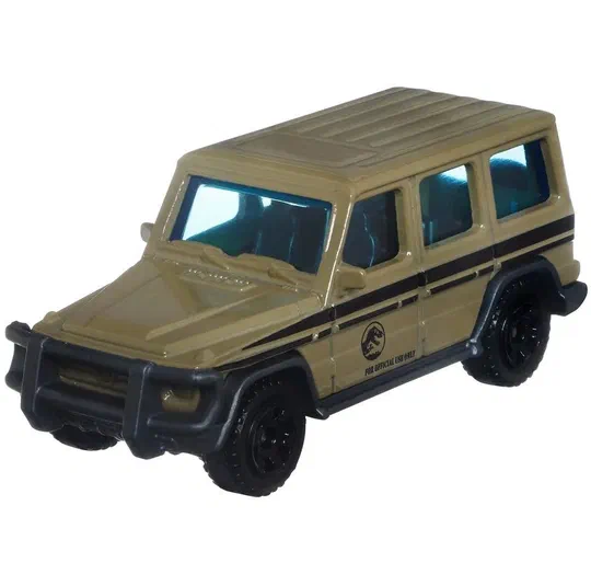 Une voiture de jouet verte d'une Mercedes-Benz G-Class avec des rayures noires et le logo du parc jurassique sur la portière, issue du pack Dinosaur Danger - JFB97.