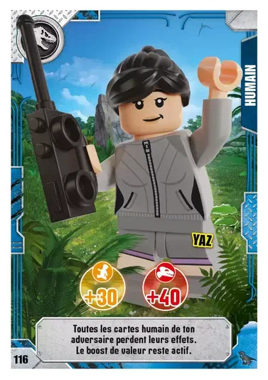 Carte à collectionner LEGO Jurassic World Série 2 n°116 du personnage Yaz tenant une arme noire avec des indicateurs de valeur +30 et +40.