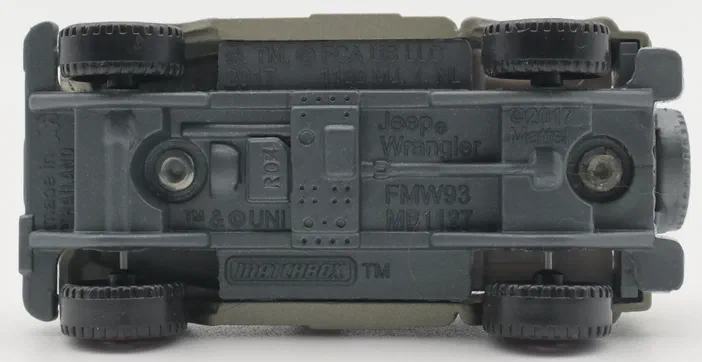 Véhicule Matchbox Jeep Wrangler de la collection Jurassic World vu par le dessous