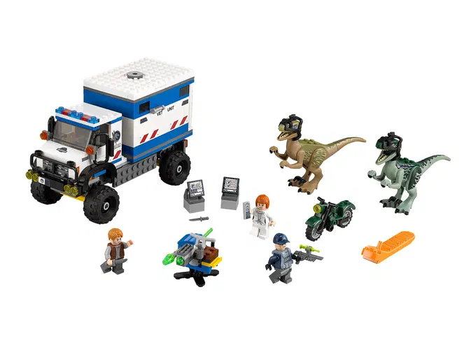 Ensemble de construction LEGO Jurassic World Raptor Rampage avec camionnette vétérinaire, deux raptors verts et bruns, trois personnages humains, une moto verte, un lance-roquettes bleu et orange.