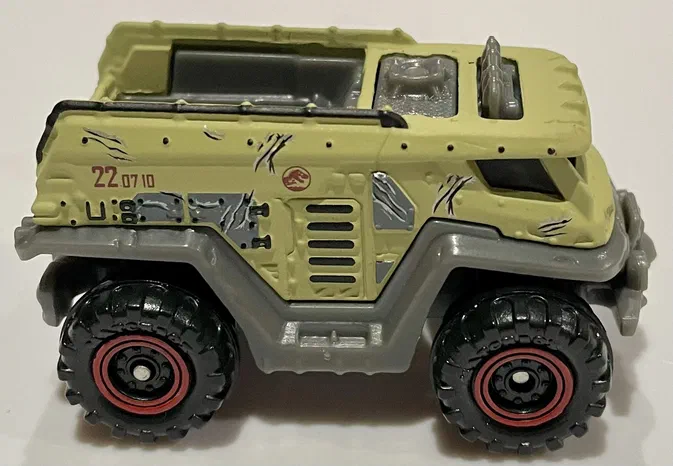 Camion de capture Matchbox MBX khaki avec des marques d'usure et les inscriptions U:8 et 22.07.10.