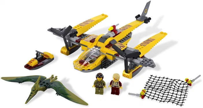 Jeu de construction LEGO Ocean Interceptor avec un avion jaune et gris, une moto d'eau verte, deux personnages minifigures, un filet noir et des accessoires.