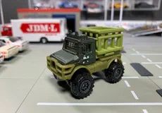 Couverture de '97 Mercedes-Benz Unimog U1300(NEW) - Jurassic World (MBX Entertainment)