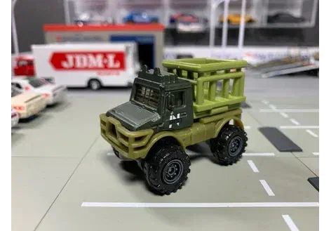 Couverture de '97 Mercedes-Benz Unimog U1300(NEW) - Jurassic World (MBX Entertainment)