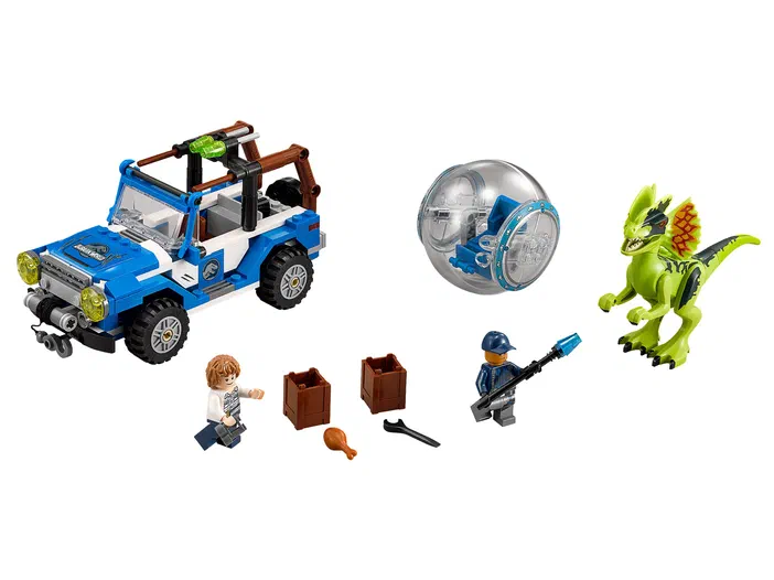 Ensemble de construction LEGO Jurassic World : véhicule bleu et blanc avec un dinosaure Dilophosaurus vert, deux personnages minifigures, une sphère transparente et divers accessoires.