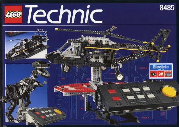 Boîte du set LEGO Technic Control Centre / Control II (référence 8485) avec un hélicoptère et une centrale de contrôle en plastique noir.