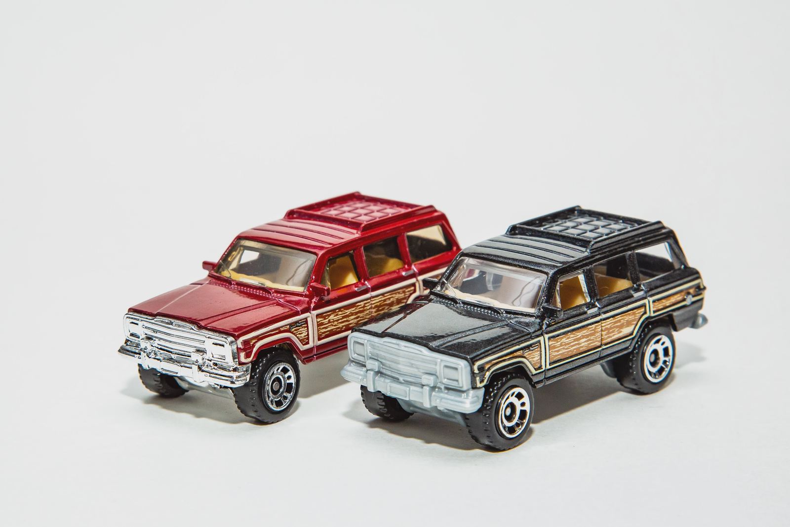 Jeep Wagoneers (2)
