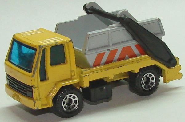 Ford Cargo Skip Truck (with Cage)