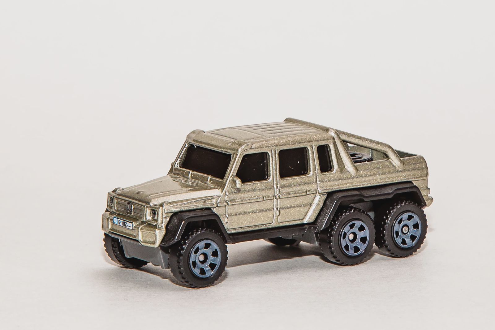 Mercedes-Benz G63 AMG 6x6-1