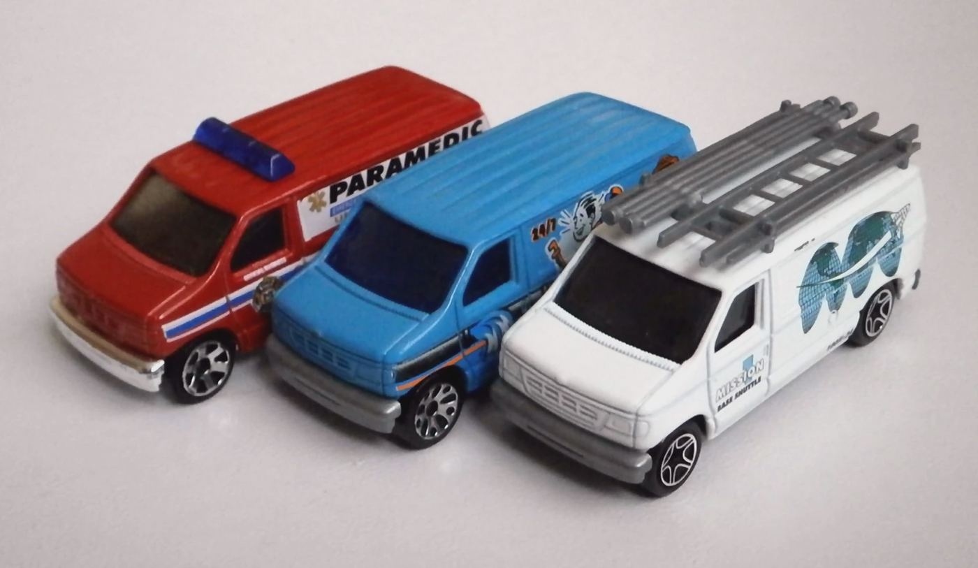 Ford Panel Van (Original w/ roof accessories / Retool) - 2022 - Jurassic World Dominion